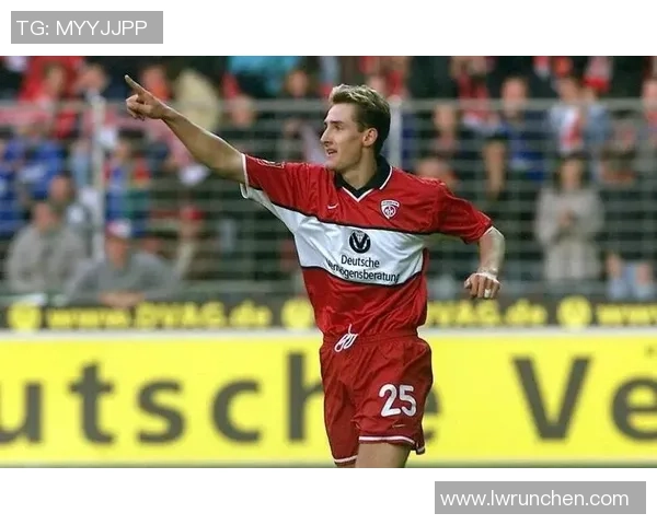 法国足球历史上十大球星的辉煌瞬间与传奇故事回顾