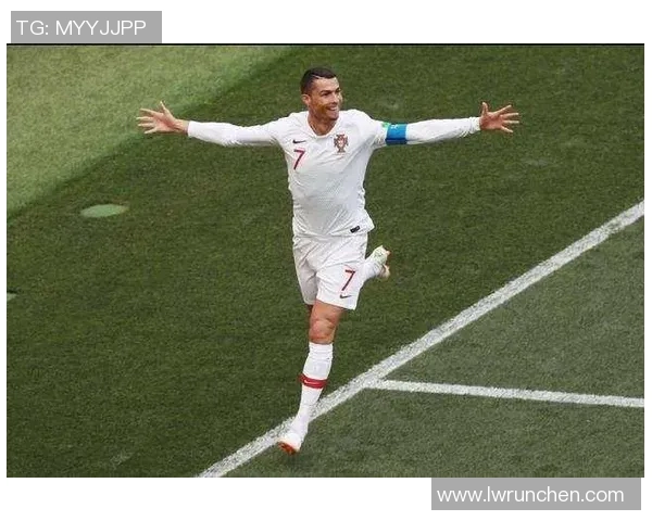 足球球星月收入揭秘：顶级球员收入差异及背后因素分析